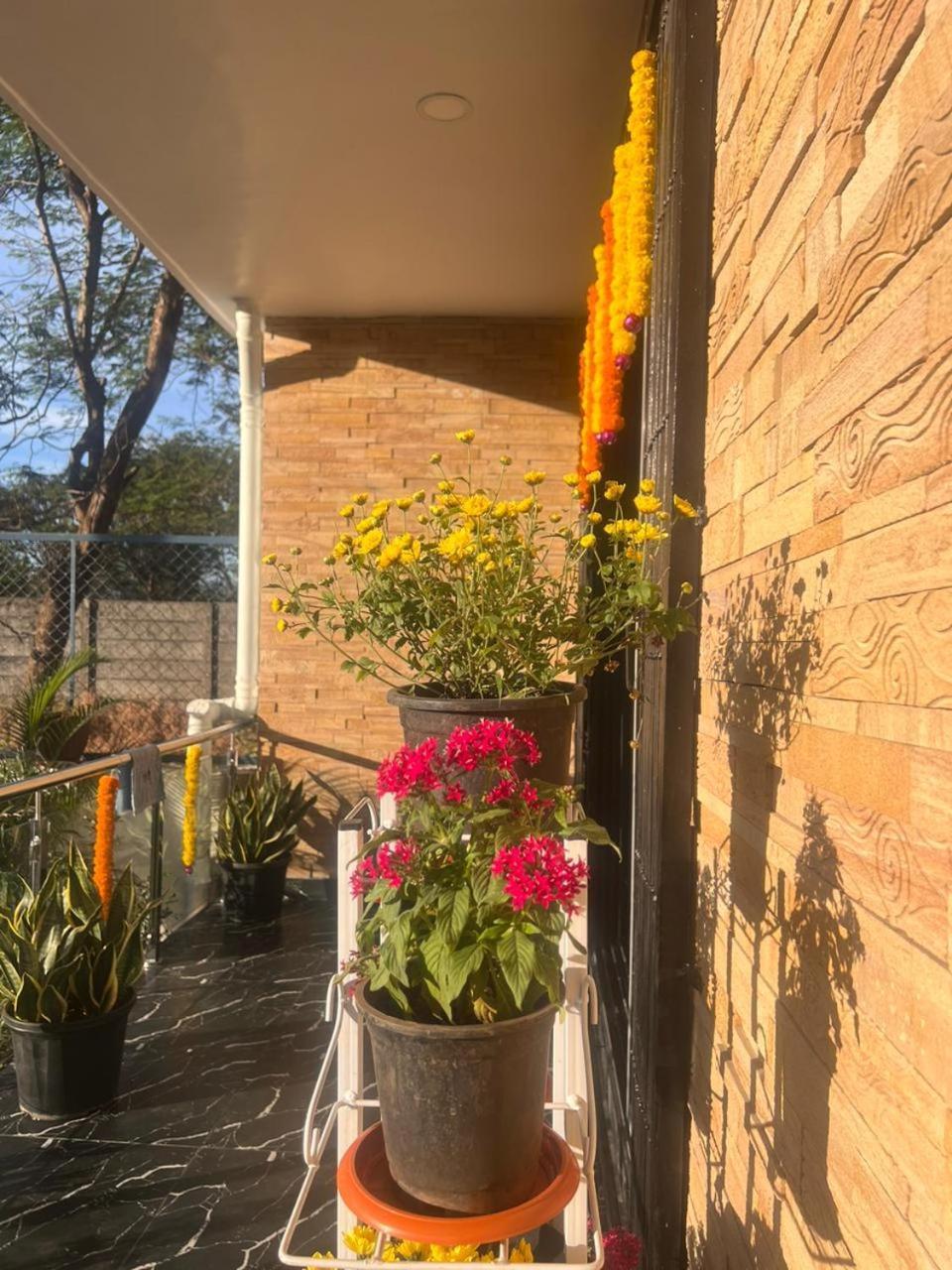 Mannat Villa With Swimming Pool And Garden Lonavala Exterior photo