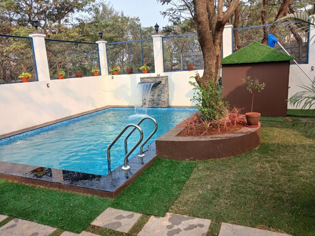 Mannat Villa With Swimming Pool And Garden Lonavala Exterior photo